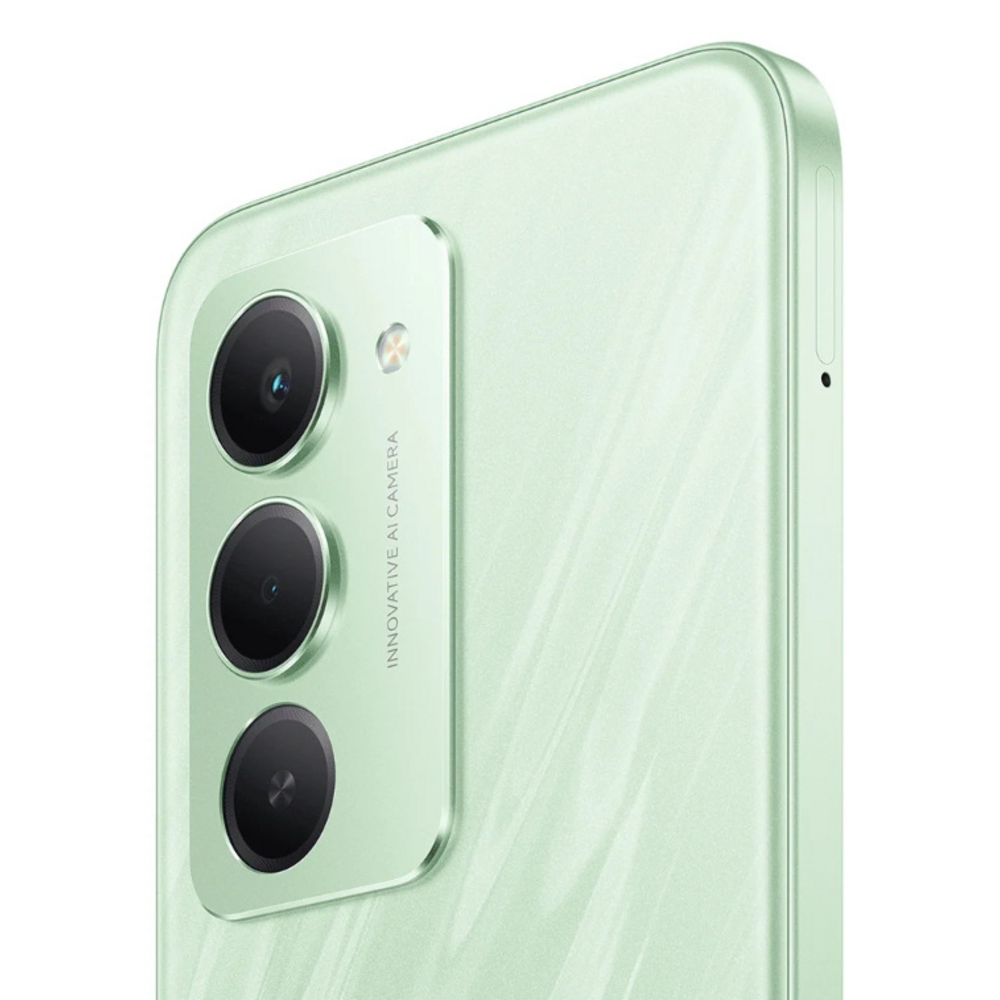 Detail zadního fotoaparátu telefonu Xiaomi Redmi 15