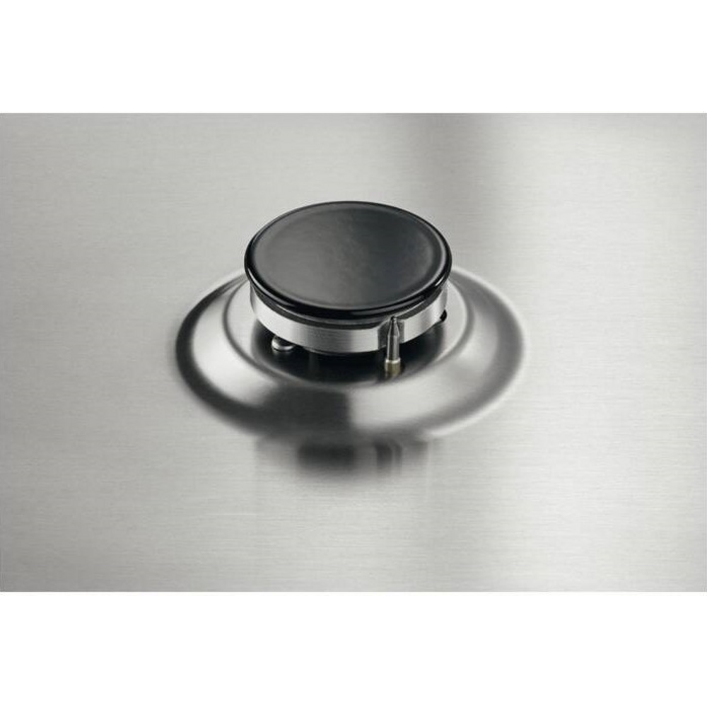 Detail menšího plynového hořáku varné desky Electrolux EGH6343ROR